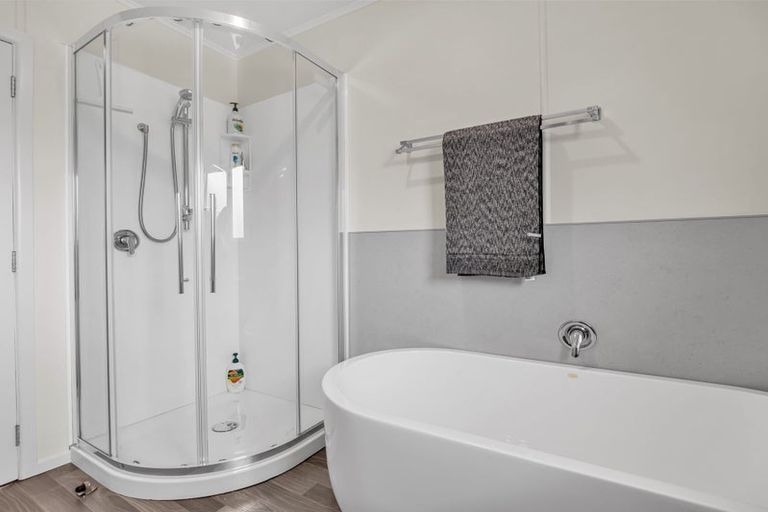 Photo of property in 5 Porikapa Road, Owhata, Rotorua, 3010