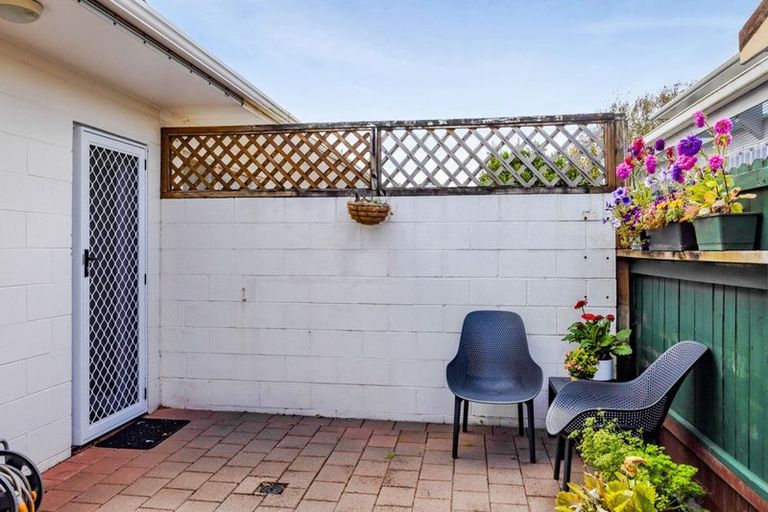 Photo of property in 61 Murray Avenue, Hawera, 4610