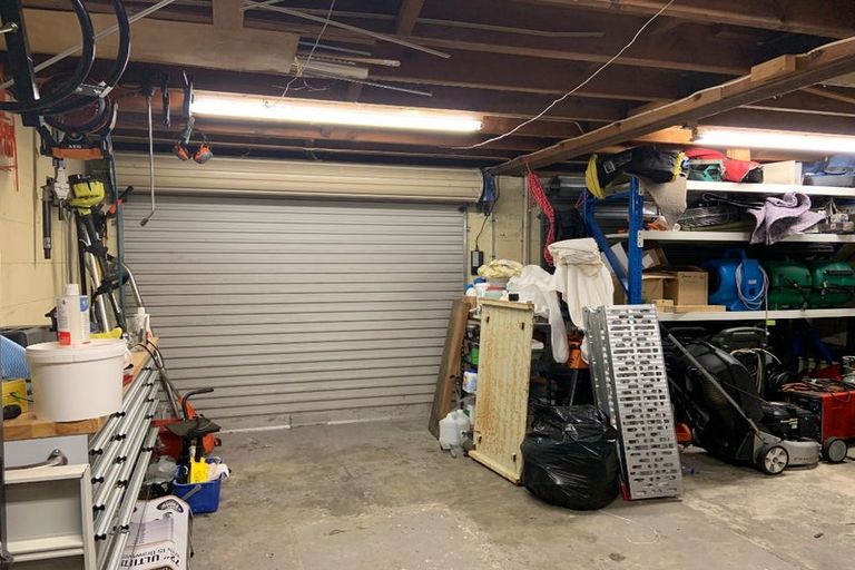 Photo of property in 8a Mountain Road, Morningside, Whangarei, 0110