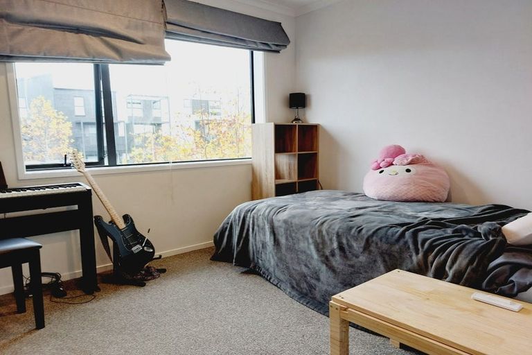 Photo of property in 40 Hobsonville Point Road, Hobsonville, Auckland, 0616