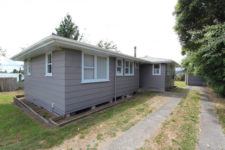 Photo of property in 4 Ngatuku Place, Tokoroa, 3420