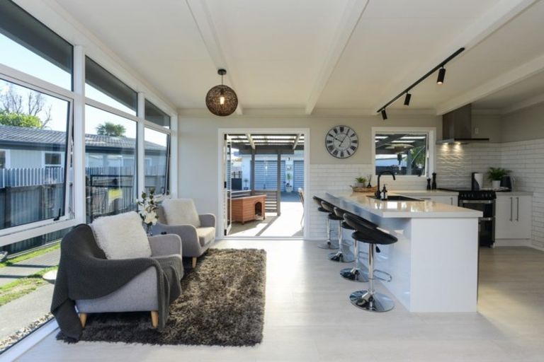 Photo of property in 8 Bristol Street, Tamatea, Napier, 4112