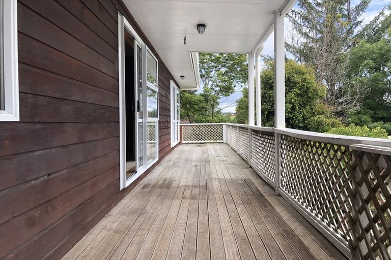 Photo of property in 89 Woodglen Road, Glen Eden, Auckland, 0602