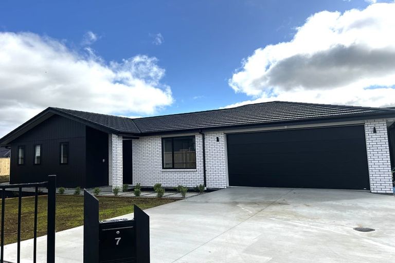 Photo of property in 7 Paihere Street, Huapai, 0810