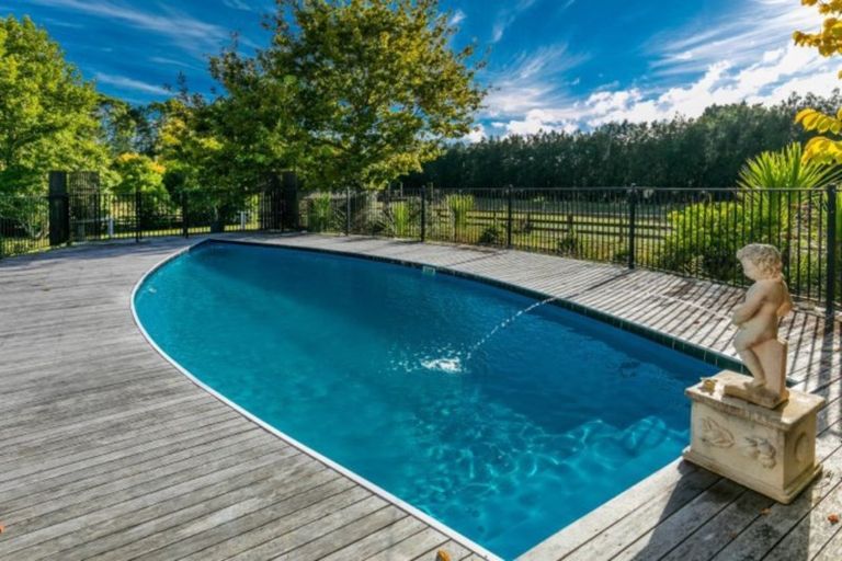 Photo of property in 31 Rangitopuni Road, Riverhead, 0793