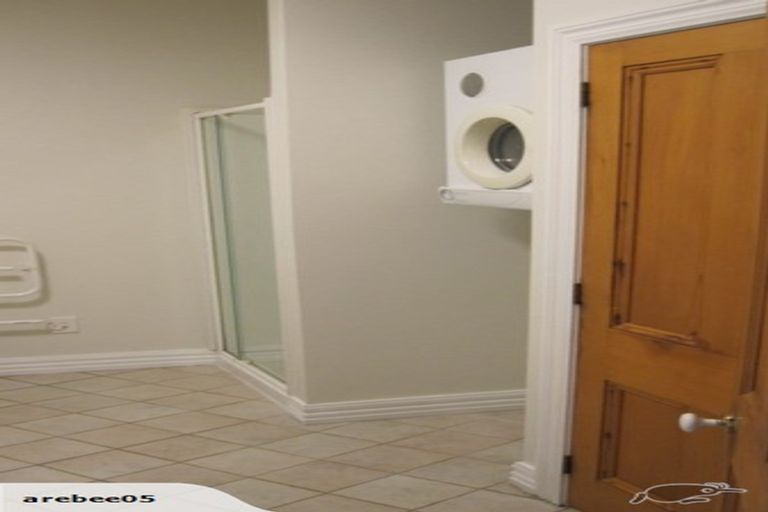 Photo of property in Endeavour Apartments, 13/125u Thorndon Quay, Pipitea, Wellington, 6011