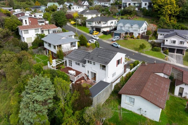 Photo of property in 9 Caesars Place, Churton Park, Wellington, 6037