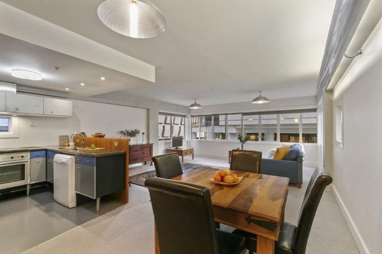 Photo of property in St Pauls Apartments, 73/43u Mulgrave Street, Thorndon, Wellington, 6011