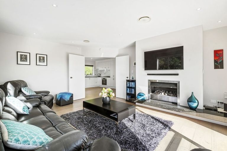 Photo of property in 7 Bushglen Court, Browns Bay, Auckland, 0630