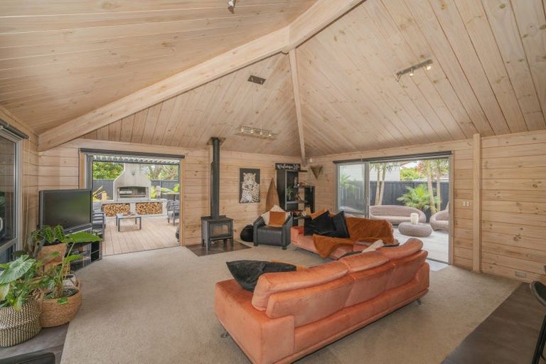 Photo of property in 33 Mccormick Place, Pauanui, Hikuai, 3579