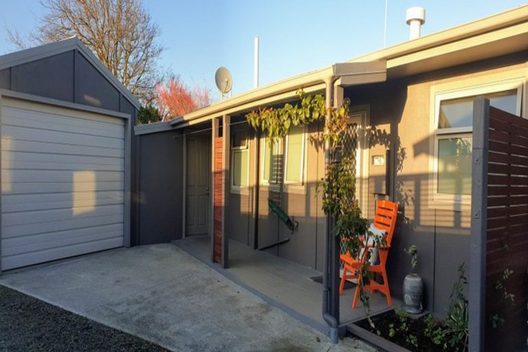 Photo of property in 107 Ryder Crescent, Levin, 5510