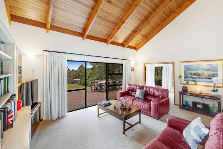 Photo of property in 238 Point View Drive, East Tamaki Heights, Auckland, 2016