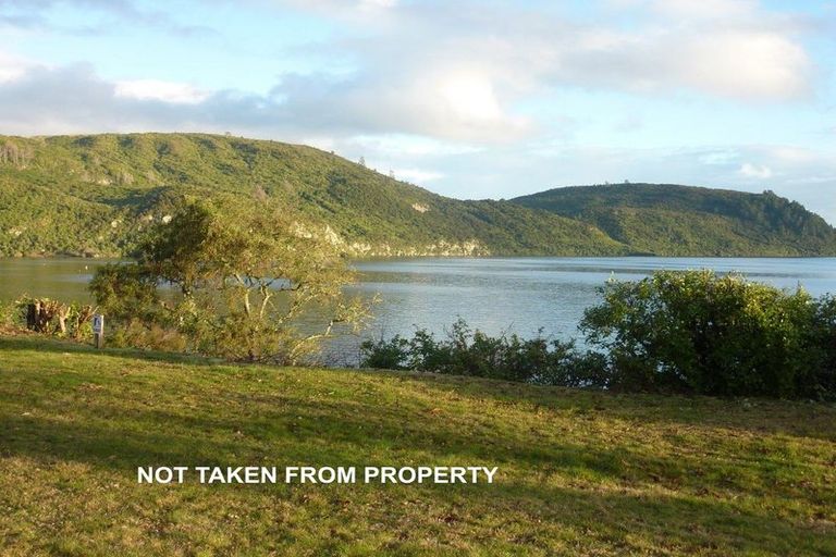 Photo of property in 18 Pukeko Way, Kinloch, Taupo, 3377