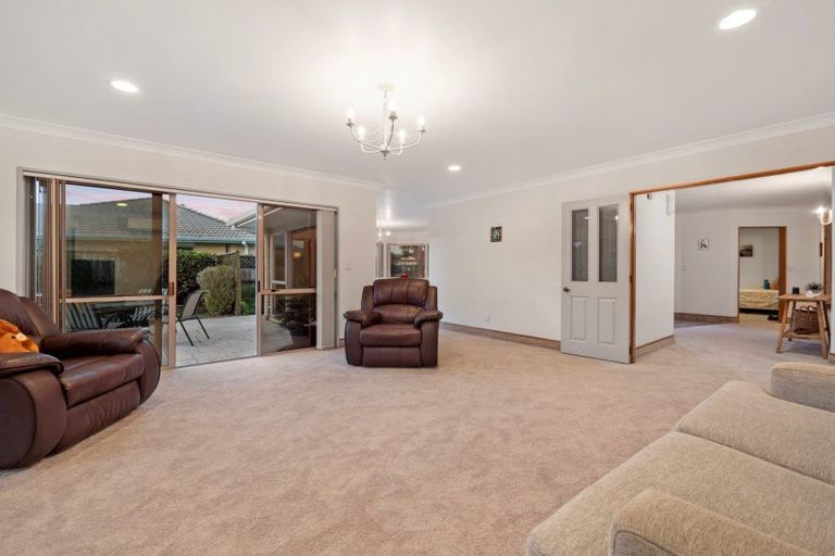 Photo of property in 24 Santa Monica Drive, Papamoa Beach, Papamoa, 3118