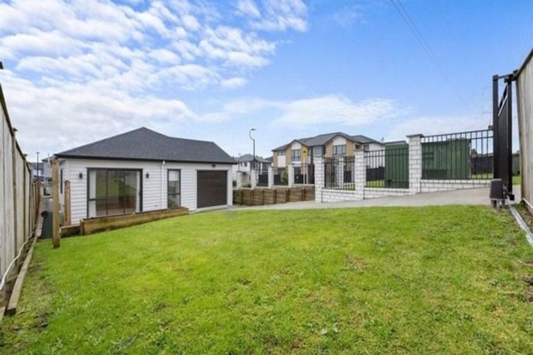 Photo of property in 57 Drumbuoy Drive, Flat Bush, Auckland, 2019