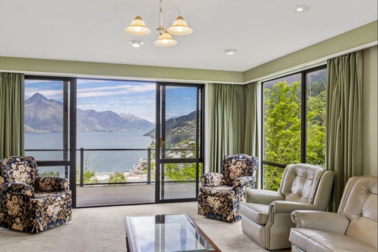 Photo of property in 47 Kent Street, Queenstown, 9300
