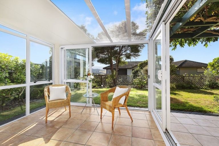 Photo of property in 17 Samwell Drive, Whitby, Porirua, 5024