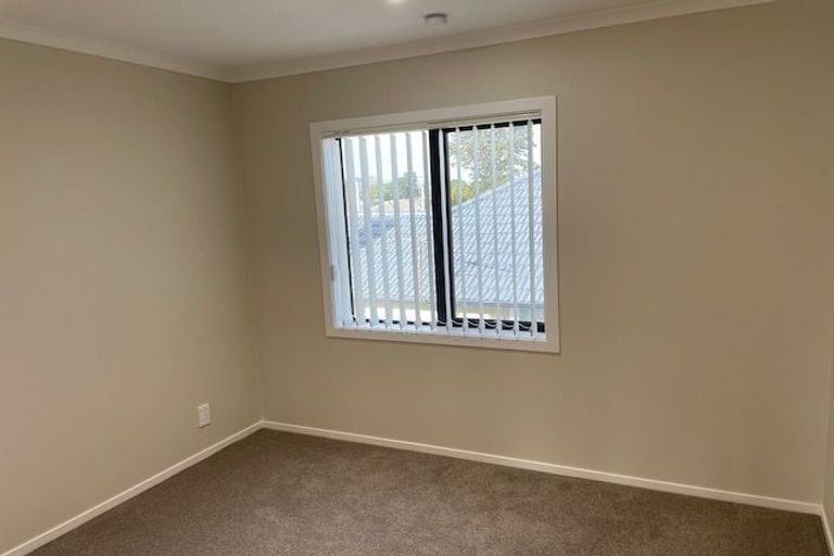 Photo of property in 3 Edwards Avenue, Henderson, Auckland, 0610