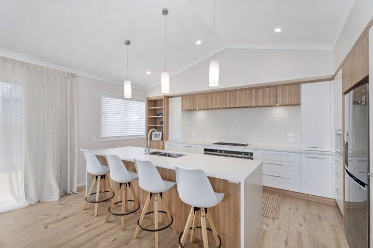 Photo of property in 5 Onerere Drive, Whitianga, 3510