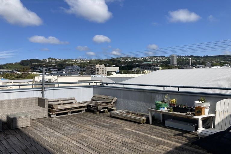 Photo of property in 10/88u Brougham Street, Mount Victoria, Wellington, 6011