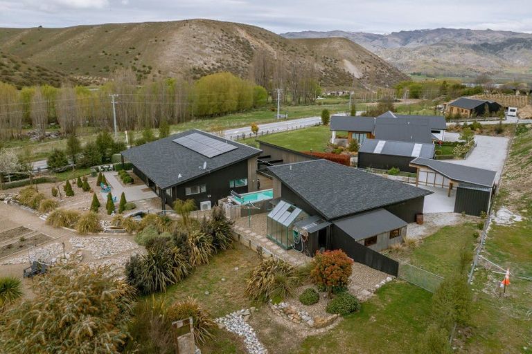 Photo of property in 115 Lowburn Valley Road, Lowburn, Cromwell, 9384