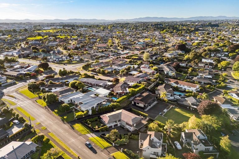 Photo of property in 72 Saint Andrews Terrace, St Andrews, Hamilton, 3200