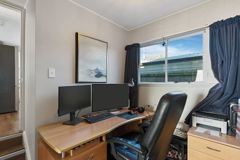 Photo of property in 20 Seymour Street, Hornby, Christchurch, 8042