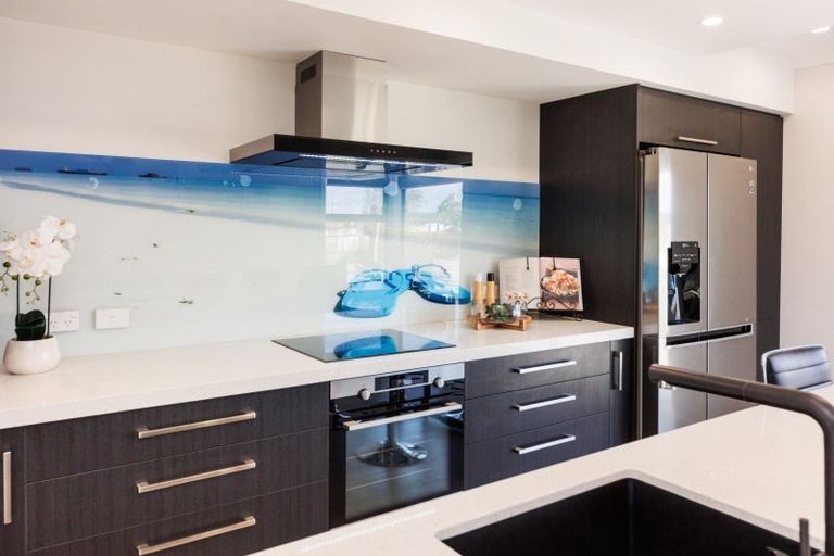 Photo of property in 37 Holdsworth Avenue, Milson, Palmerston North, 4414