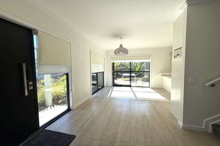 Photo of property in 38 Mapou Road, Hobsonville, Auckland, 0616