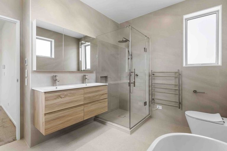 Photo of property in 1a Bernard Street, Papatoetoe, Auckland, 2025