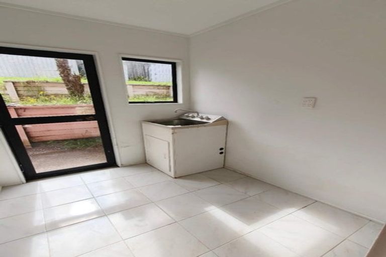 Photo of property in 74 Caribbean Drive, Unsworth Heights, Auckland, 0632