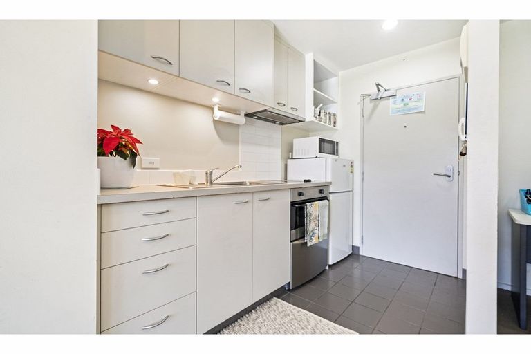 Photo of property in 301/17 Osterley Way, Manukau, Auckland, 2104