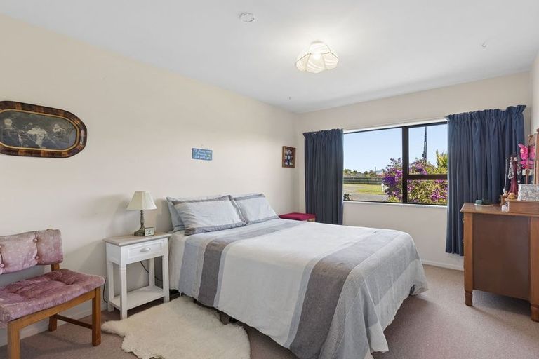 Photo of property in 11 Hunter Street, Westport, 7825
