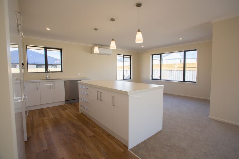 Photo of property in 7 Devon Lane, Carterton, 5713