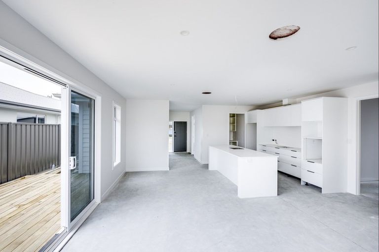 Photo of property in 21 Ruapehu Road, Poraiti, Napier, 4112