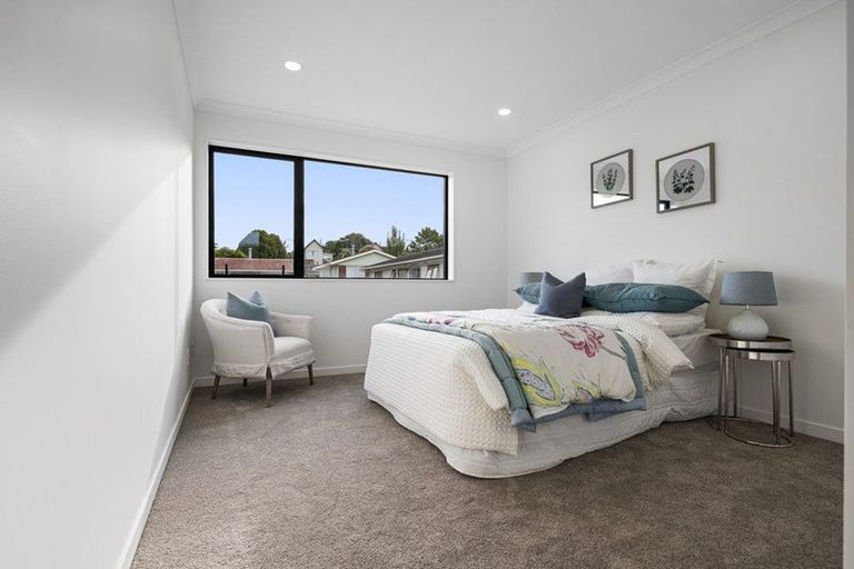 Photo of property in 24b Scarlock Avenue, Browns Bay, Auckland, 0630