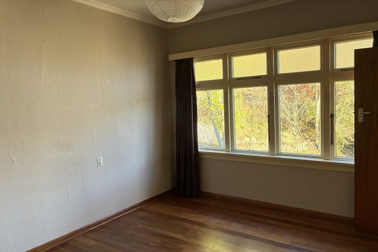 Photo of property in 35 Branxholm Street, Roxburgh, 9500