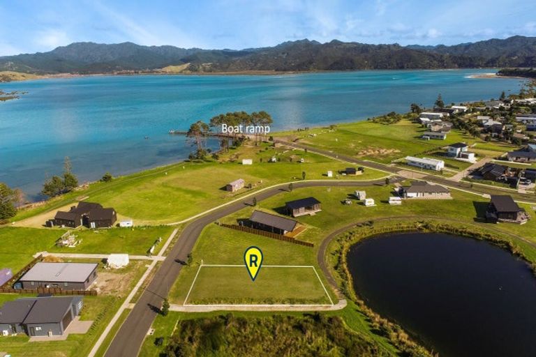 Photo of property in 13 Taniwha Place, Matarangi, 3592