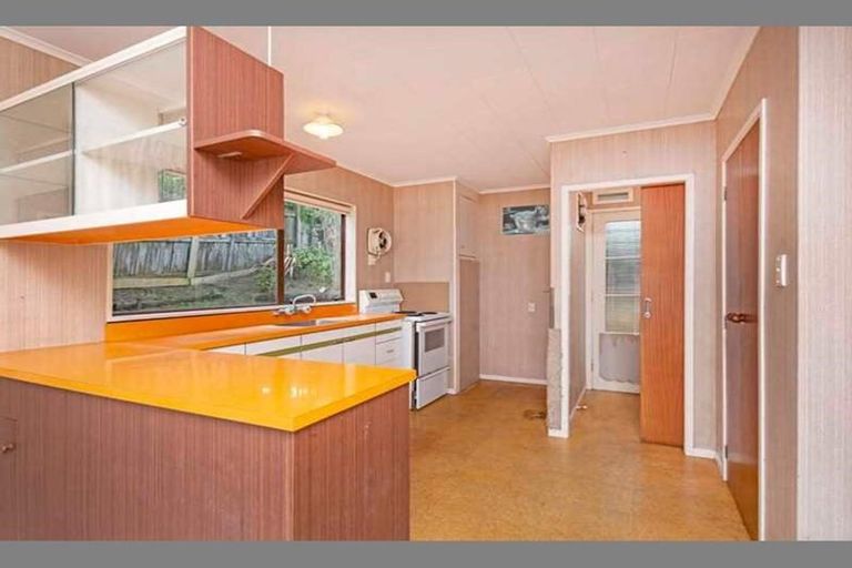 Photo of property in 28 Oliver Twist Avenue, Mellons Bay, Auckland, 2014