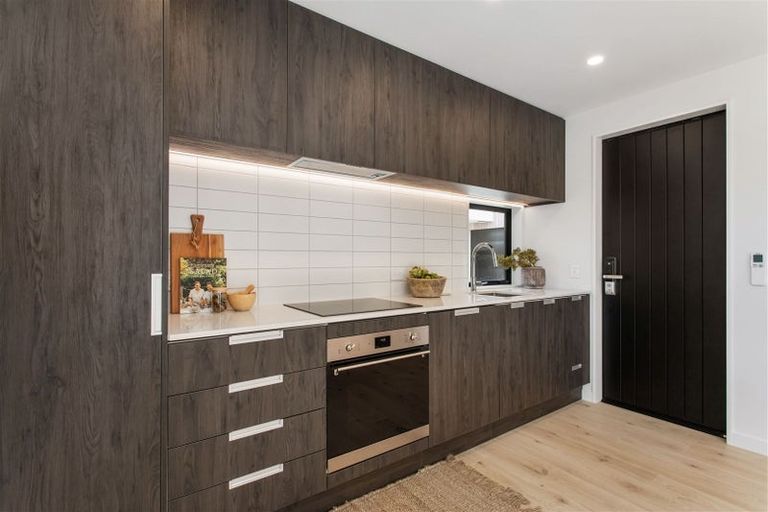 Photo of property in 2/51 Maxwell Street, Riccarton, Christchurch, 8041