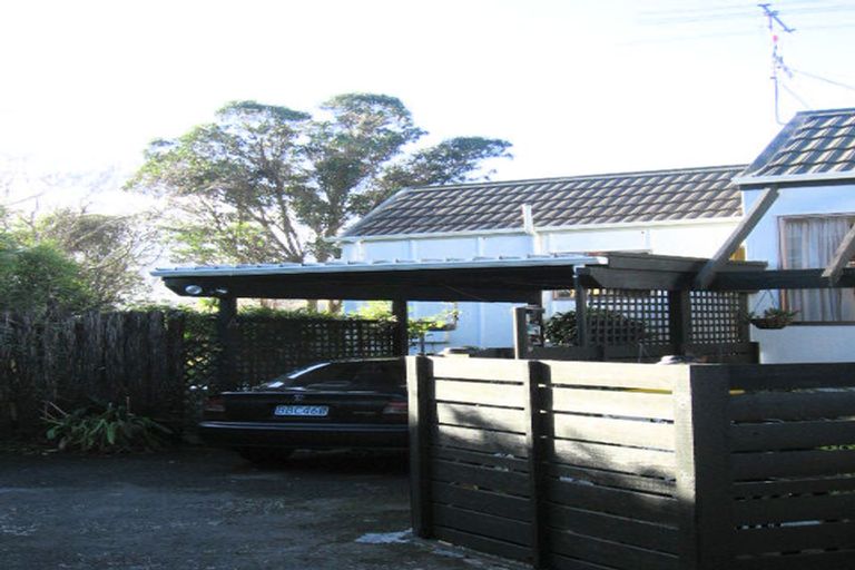 Photo of property in 18a Caesars Place, Churton Park, Wellington, 6037