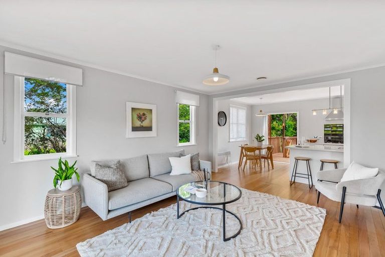 Photo of property in 242 Henderson Valley Road, Henderson, Auckland, 0612