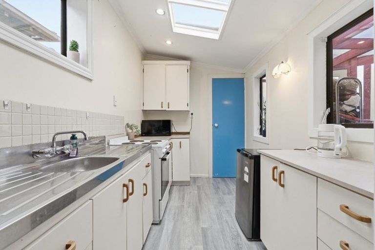 Photo of property in 11 Fawcett Street, South Dunedin, Dunedin, 9012