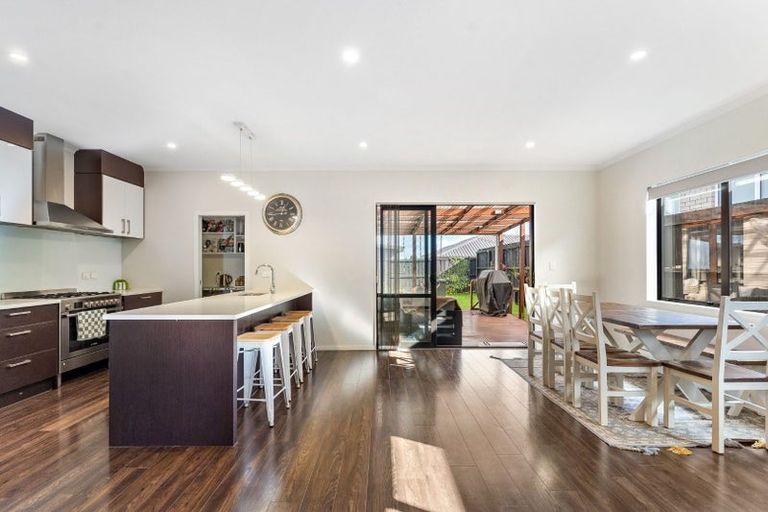 Photo of property in 180 Jutland Road, Pukekohe, 2120