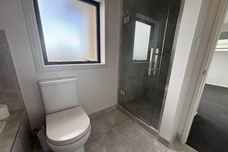 Photo of property in 10 Kearns Drive, Hobsonville, Auckland, 0616