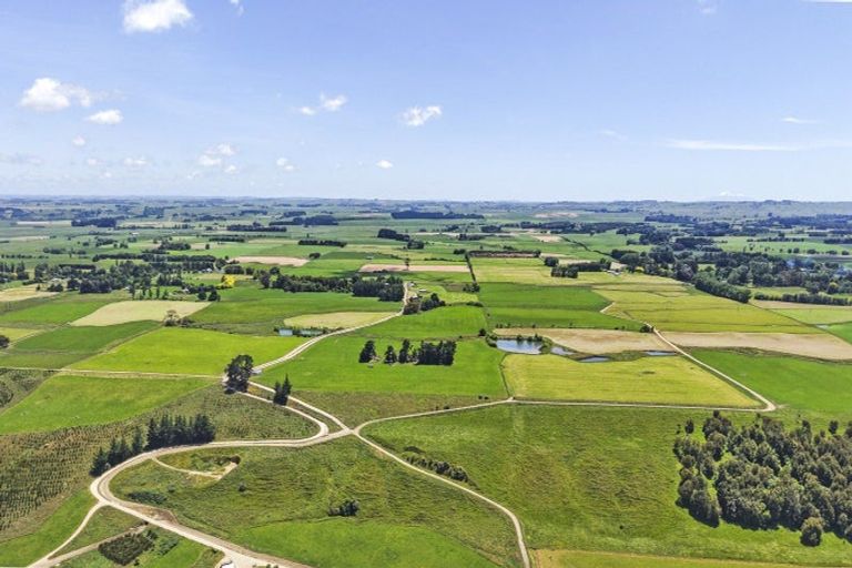 Photo of property in 1968 Kimbolton Road, Kiwitea, Feilding, 4777