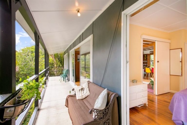 Photo of property in 169 Scenic Drive, Titirangi, Auckland, 0604