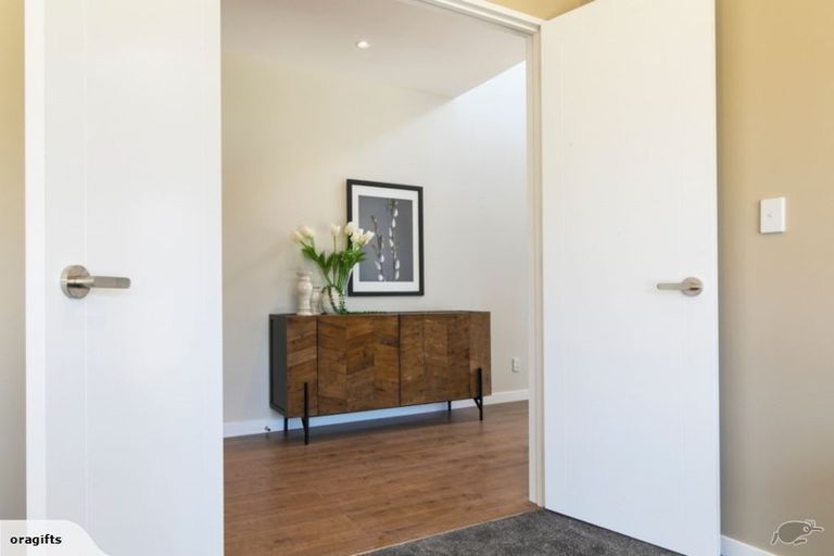 Photo of property in 1 Duchess Way, Riverhead, 0820