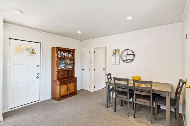 Photo of property in 41a Luckens Road, West Harbour, Auckland, 0618
