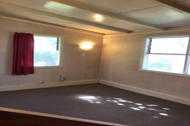 Photo of property in 6 Donovan Avenue, Massey, Auckland, 0614